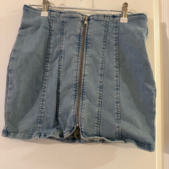 Free People Denim Light Blue Skirt Size 6 - Picture 1 of 6